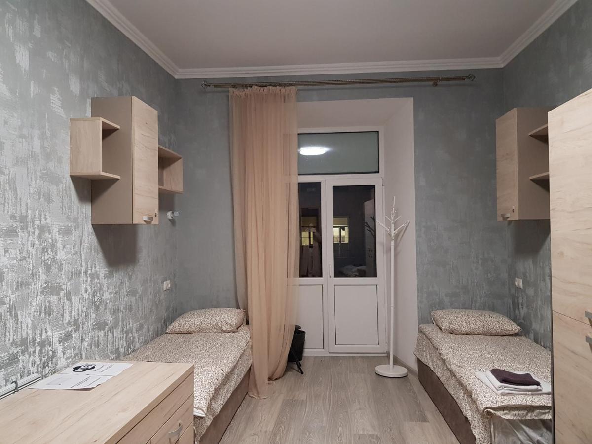 Hostel "Гном & Gnome" Lviv Exterior foto